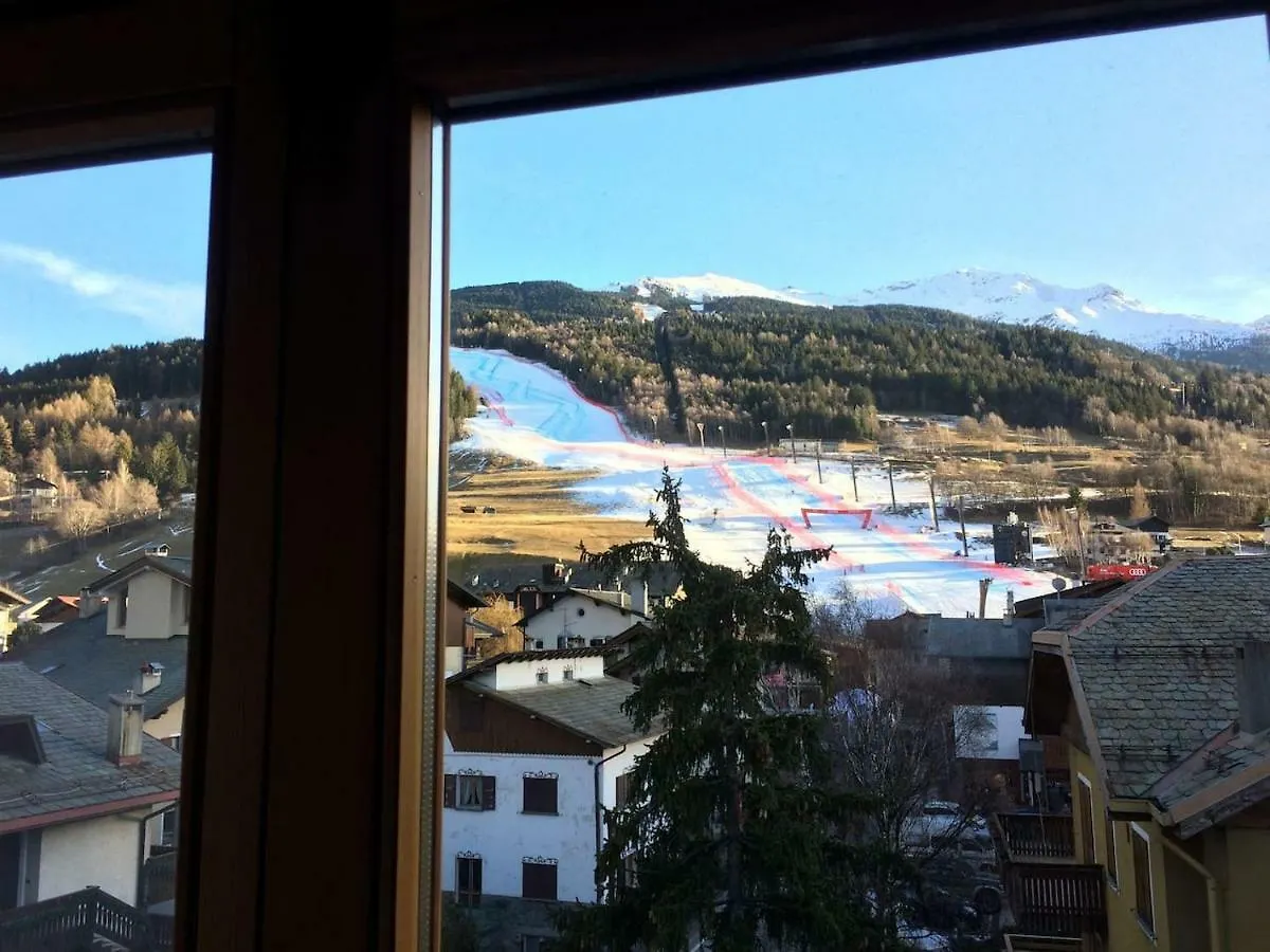 Pista Stelvio Loft Lumiere Apartment Bormio Italy