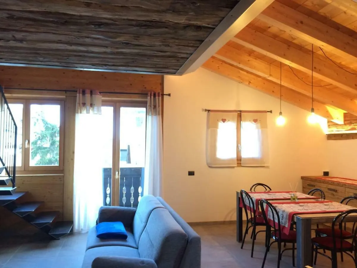 Pista Stelvio Loft Lumiere Apartment Bormio Italy