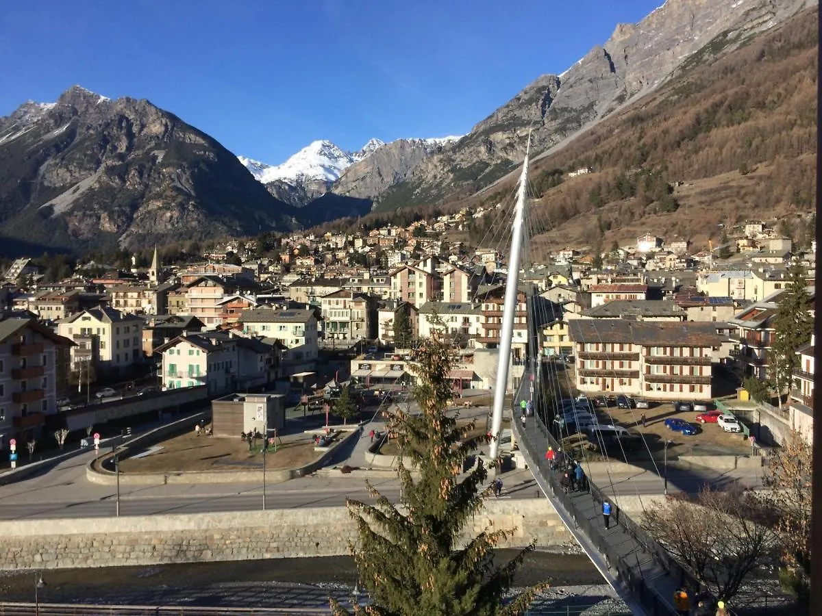 Pista Stelvio Loft Lumiere Apartment Bormio