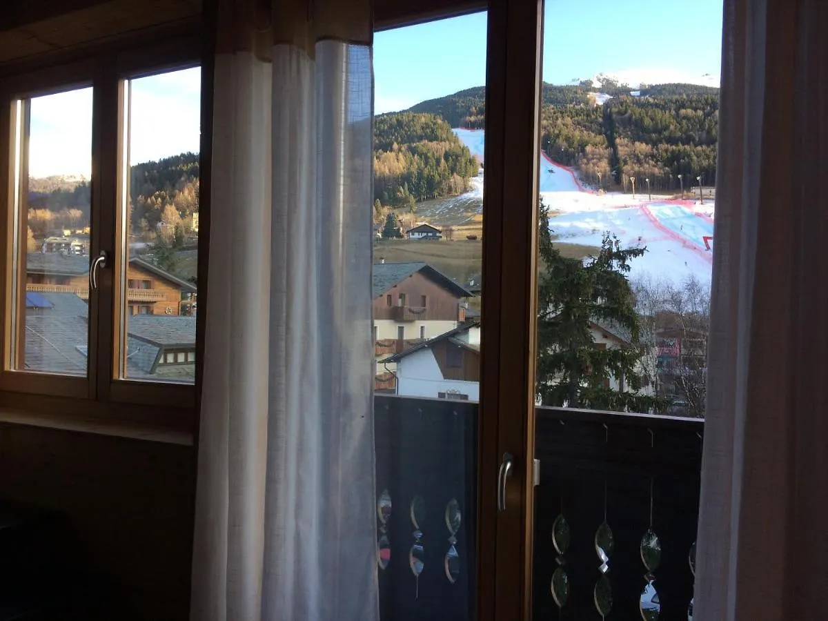 Pista Stelvio Loft Lumiere Apartment Bormio